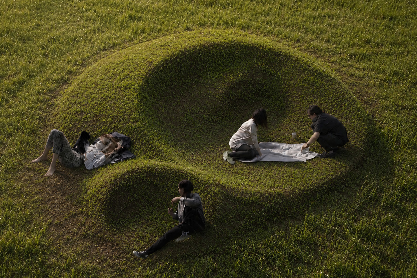 Earth hugs